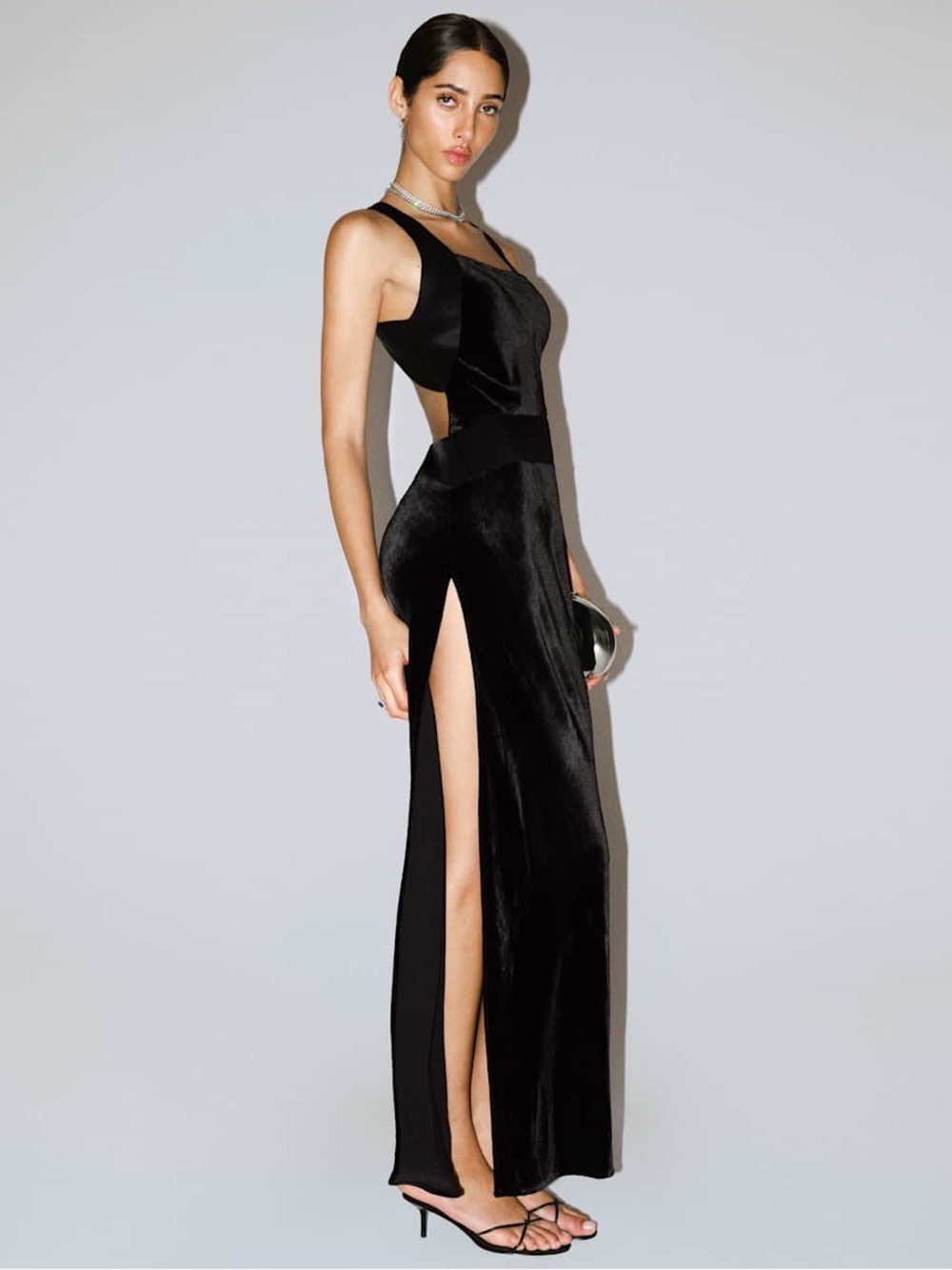 🖤 NWT Reformation Emmalee Velvet Dress — Black | Size 6